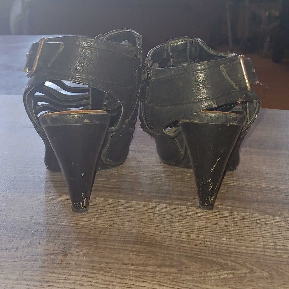Heals 👠 - Picture 3 of 4